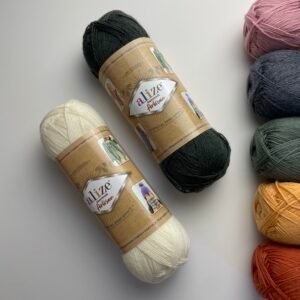 Benang Rajut Premium Alize Merino Wol Superwash Artisan Impor Lembut Untuk Cardigan, Sweater Kaus kaki 500 meter 100 gr Wool Sock Yarn